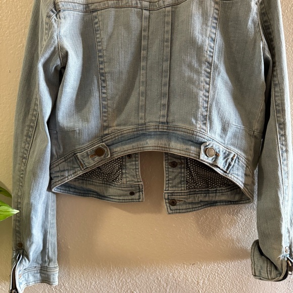 Jean jacket - Picture 7 of 14